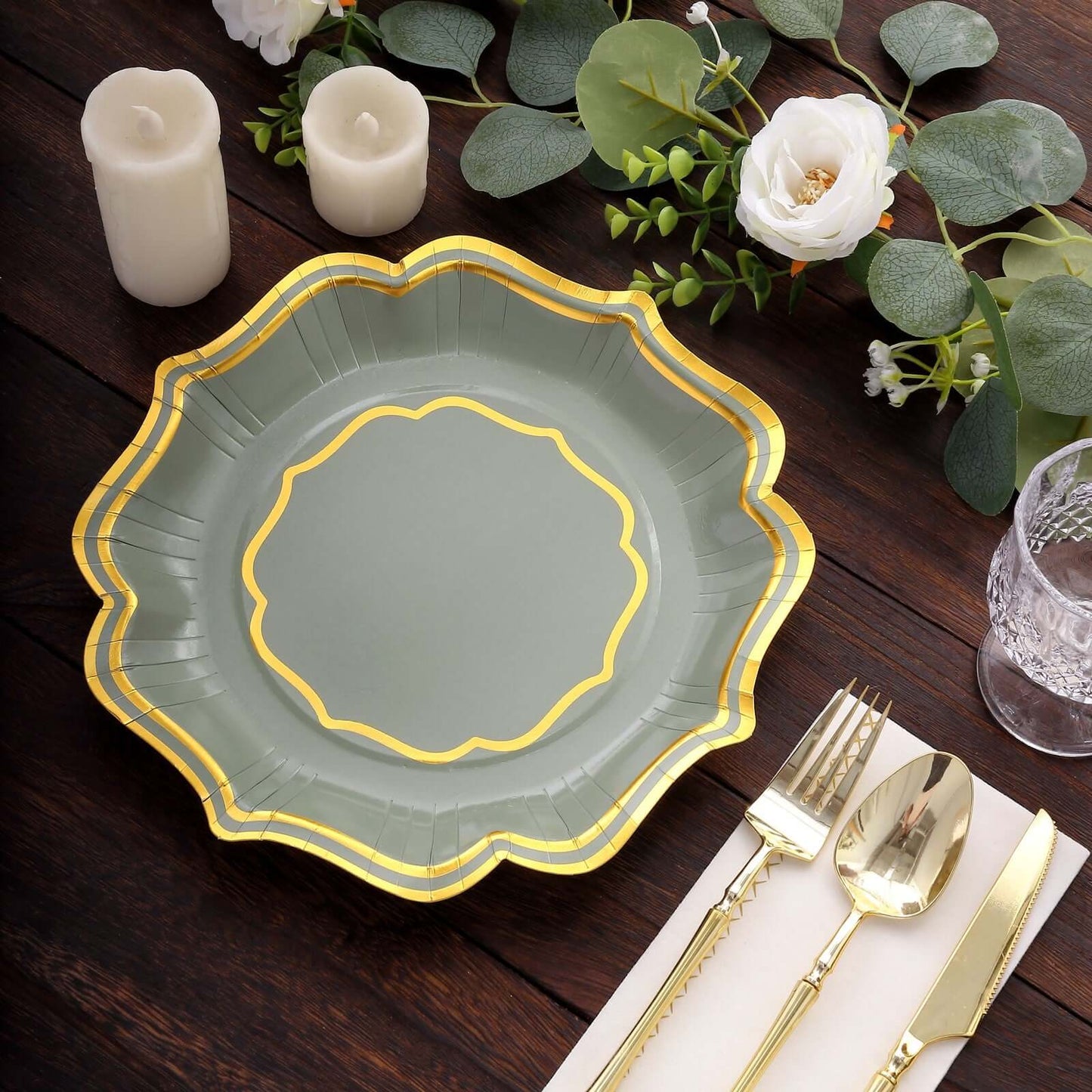 25-Pack Paper Dinner Plates in Sage Green with Gold Scallop Rim - Disposable 300GSM Party Plates 10"