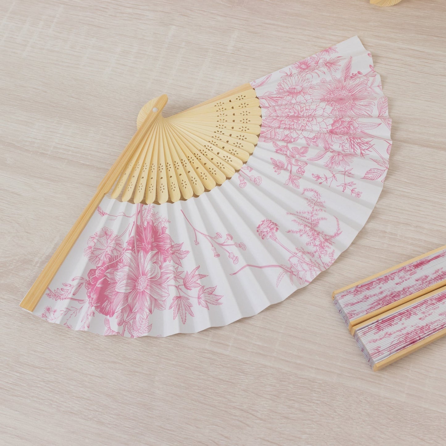5-Pack Paper Folding Fans Party Favors in White & Pink French Toile Pattern, Handheld Fans with Bamboo Frame