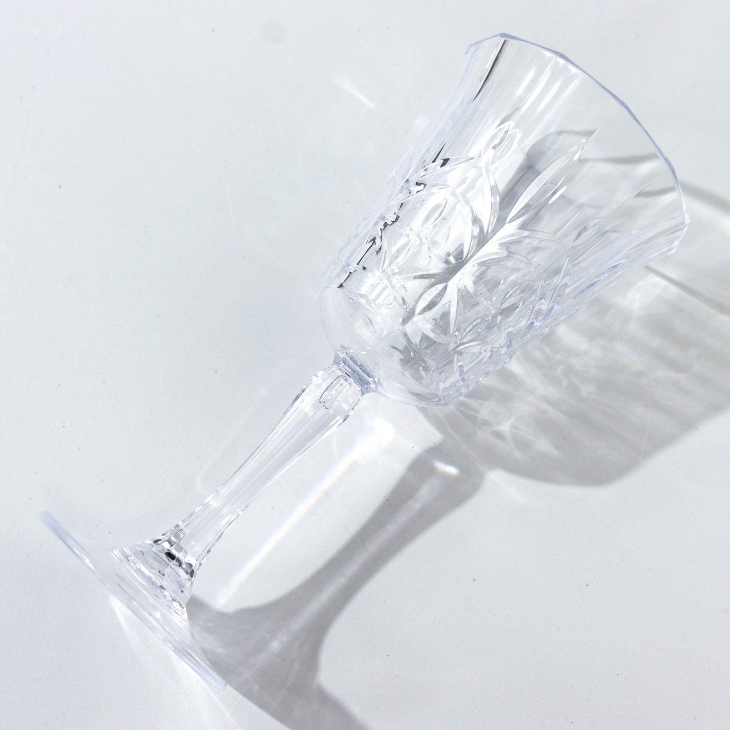 6 Pack Shatterproof Plastic Cocktail Glasses Clear with Embossed Leaf Pattern, 10oz Reusable Wine Glasses - 8"