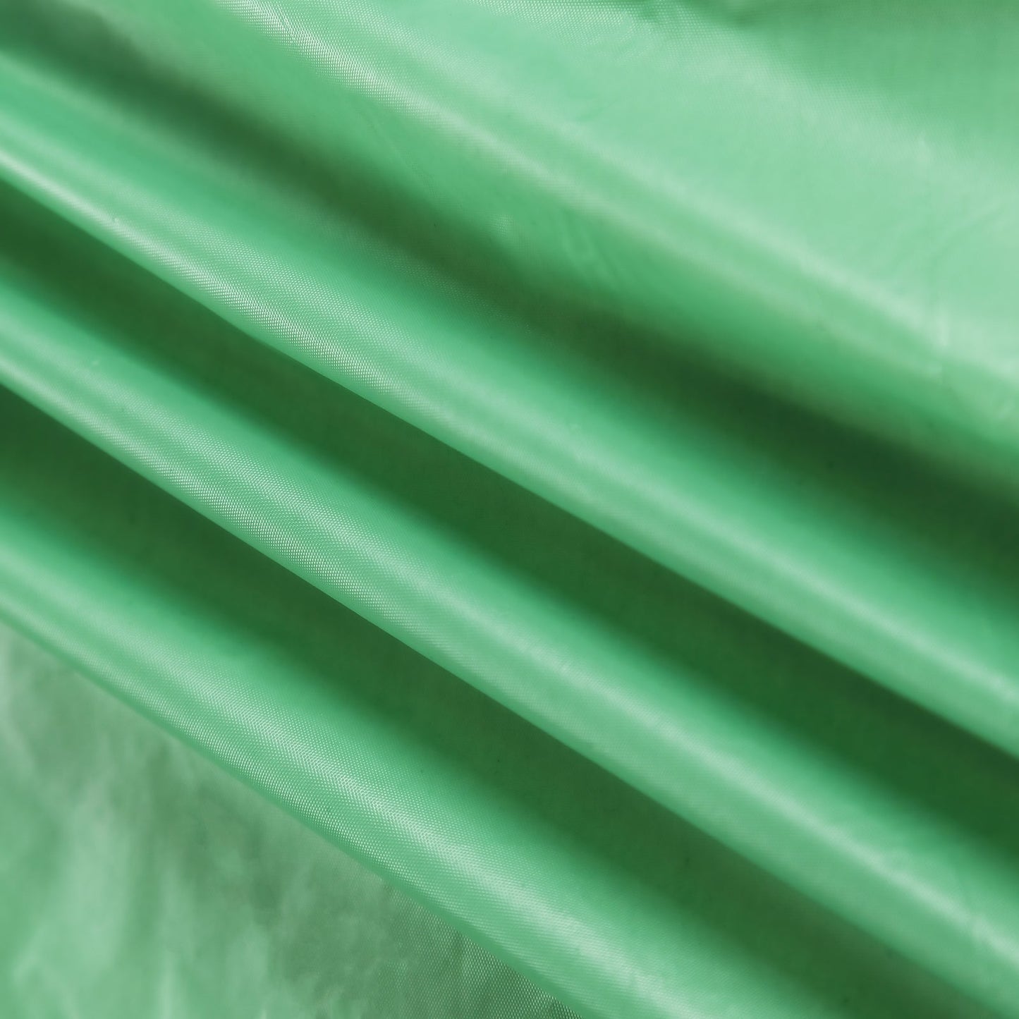 5-Pack Plastic Table Covers Sage Green Round - Durable PVC Disposable Tablecloths for Events 84"