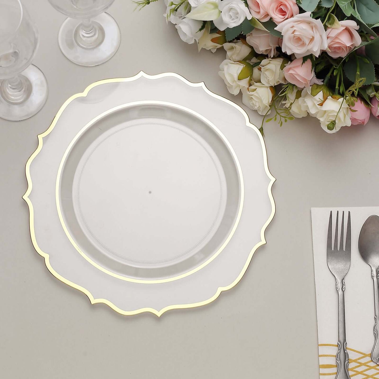 10-Pack Plastic 10" Round Dinner Plates in Clear with Gold Scalloped Rim - Disposable Party Plates