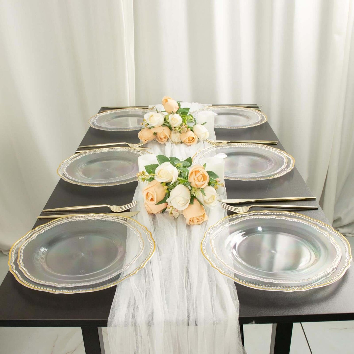 10-Pack Plastic Dinner Plates in Clear with Gold Scalloped Rim - Disposable Party Plates 9"