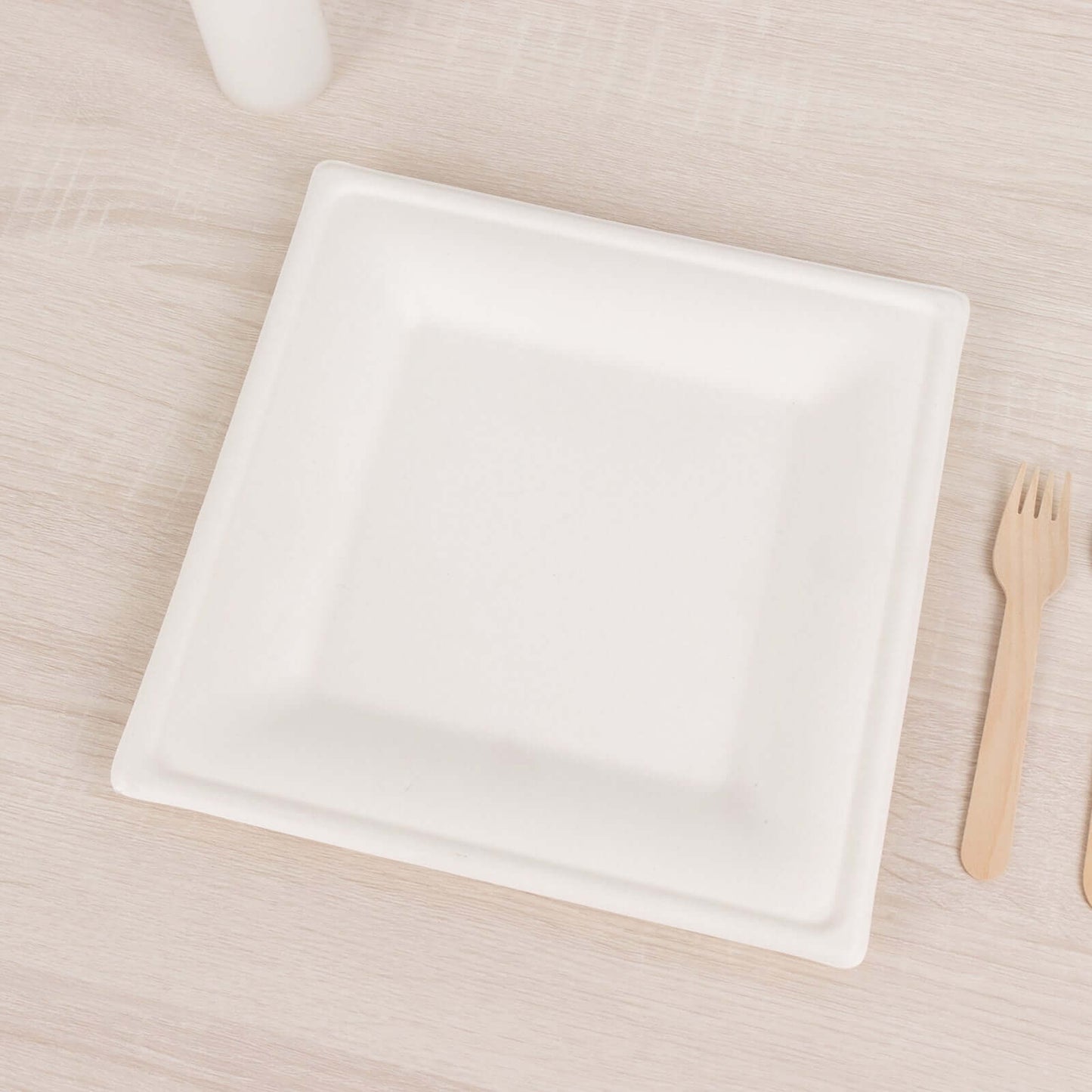 50-Pack Bagasse 10" Square Dinner Plates in White with Wide Rim - Eco Friendly Biodegradable Sugarcane Party Plates for Events