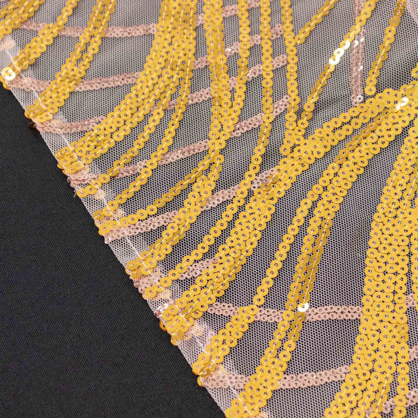 Mesh 90"x156" Rectangle Tablecloth Rose Gold/Gold - Wave Sequin Embroidered Table Cover