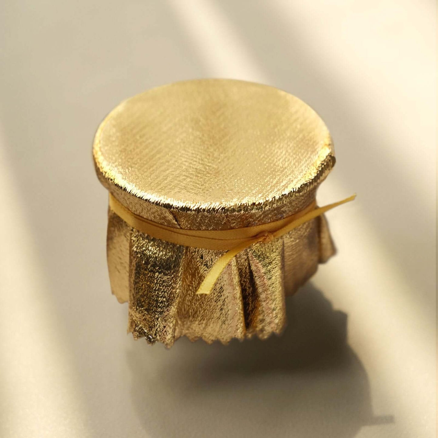 6-Pack Jar Covers Metallic Gold Round Lame Fabric Design with Satin Tie String - DIY Party Favors & Craft Supplies 6"