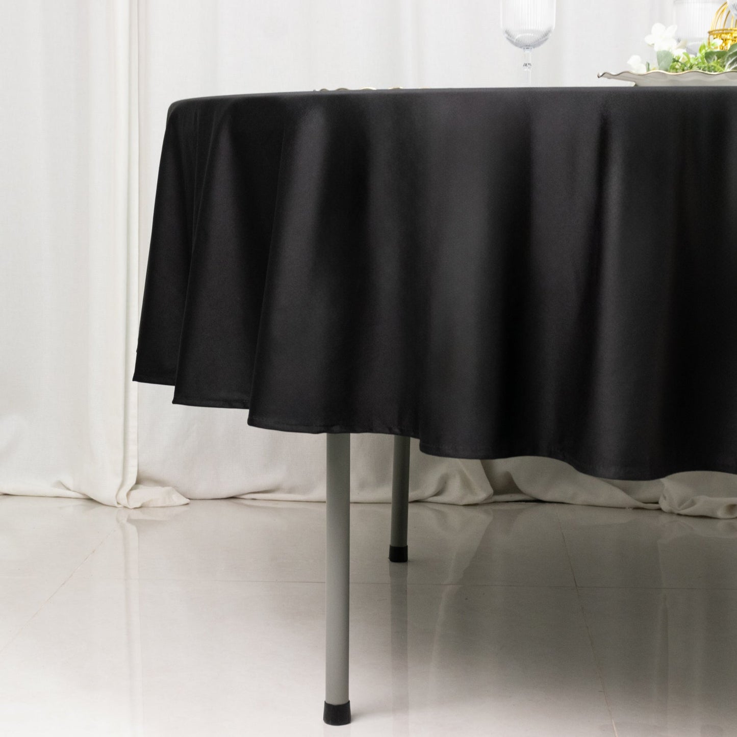Fire Retardant Scuba Tablecloth â€“ 90’’ Round Black Wrinkle Free Stain Resistant Polyester Cover - Tablecloths