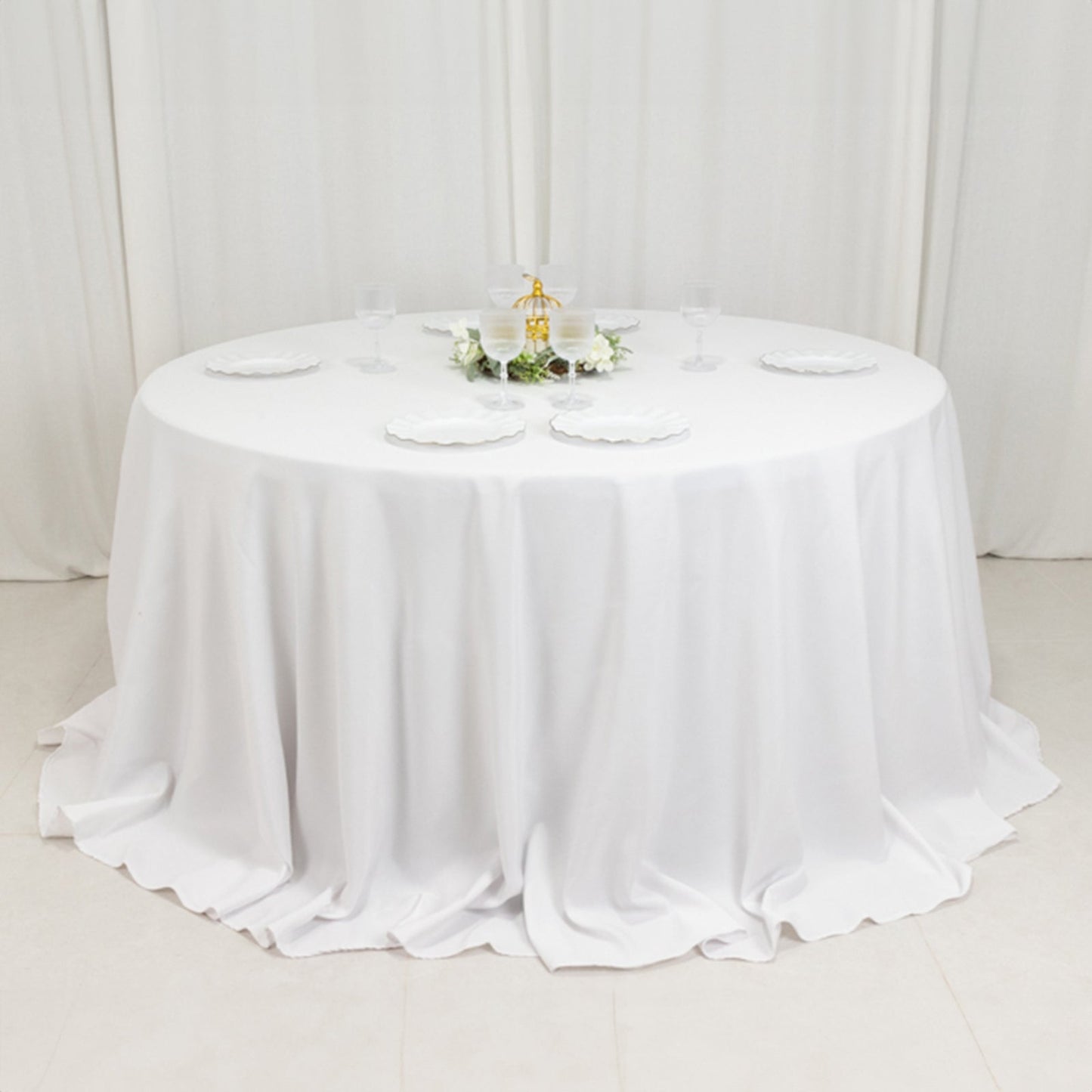 Fire Retardant Premium Polyester 132" Round Tablecloth White - Stylish High-Performance Table Cover for Large Gatherings
