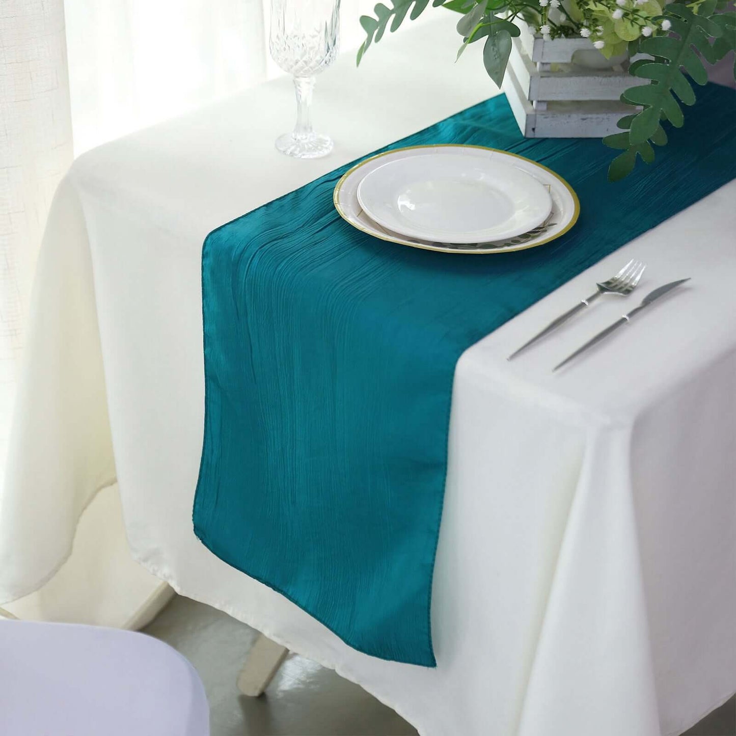 Taffeta 12"x108" Table Runner Teal - Accordion Crinkle Design