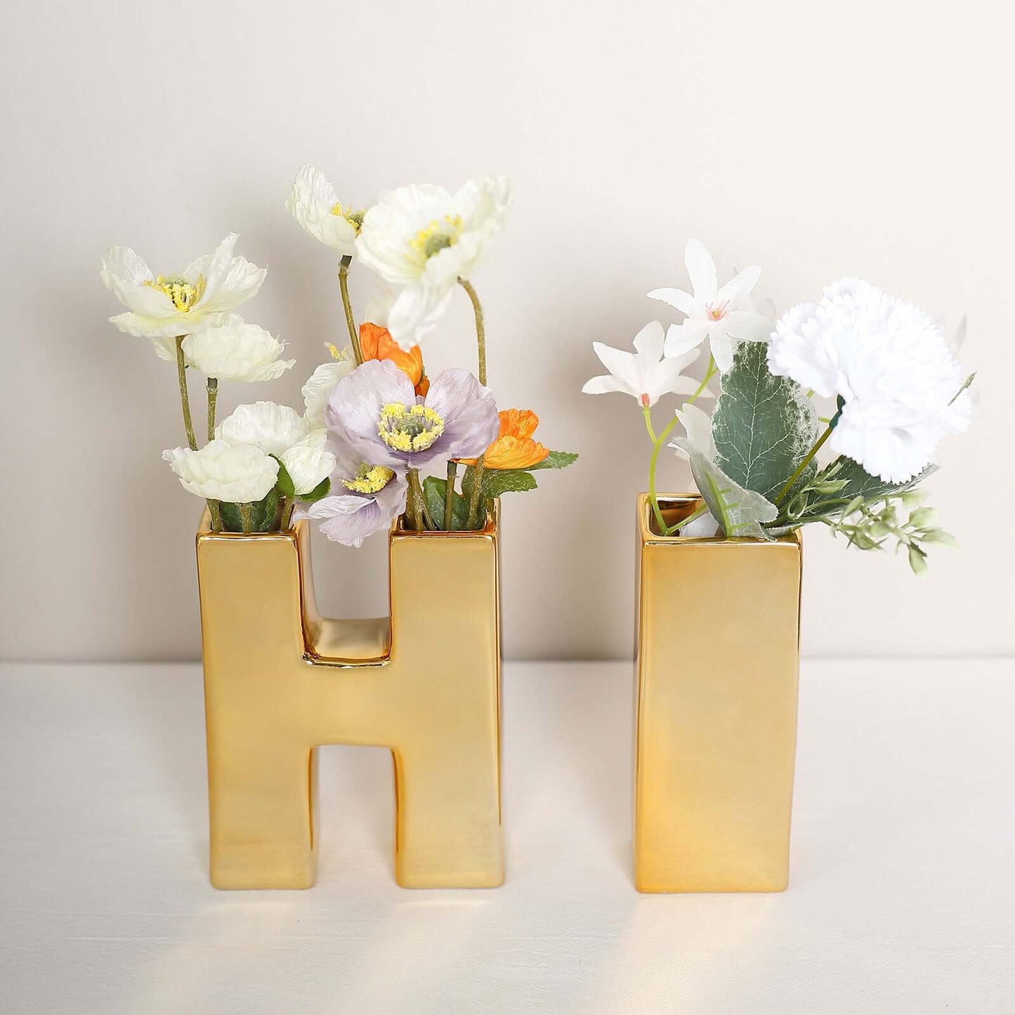 Shiny Ceramic Vase Letter "O" Gold Plated - Chic Bud Planter Pot for Events & Decor 6"