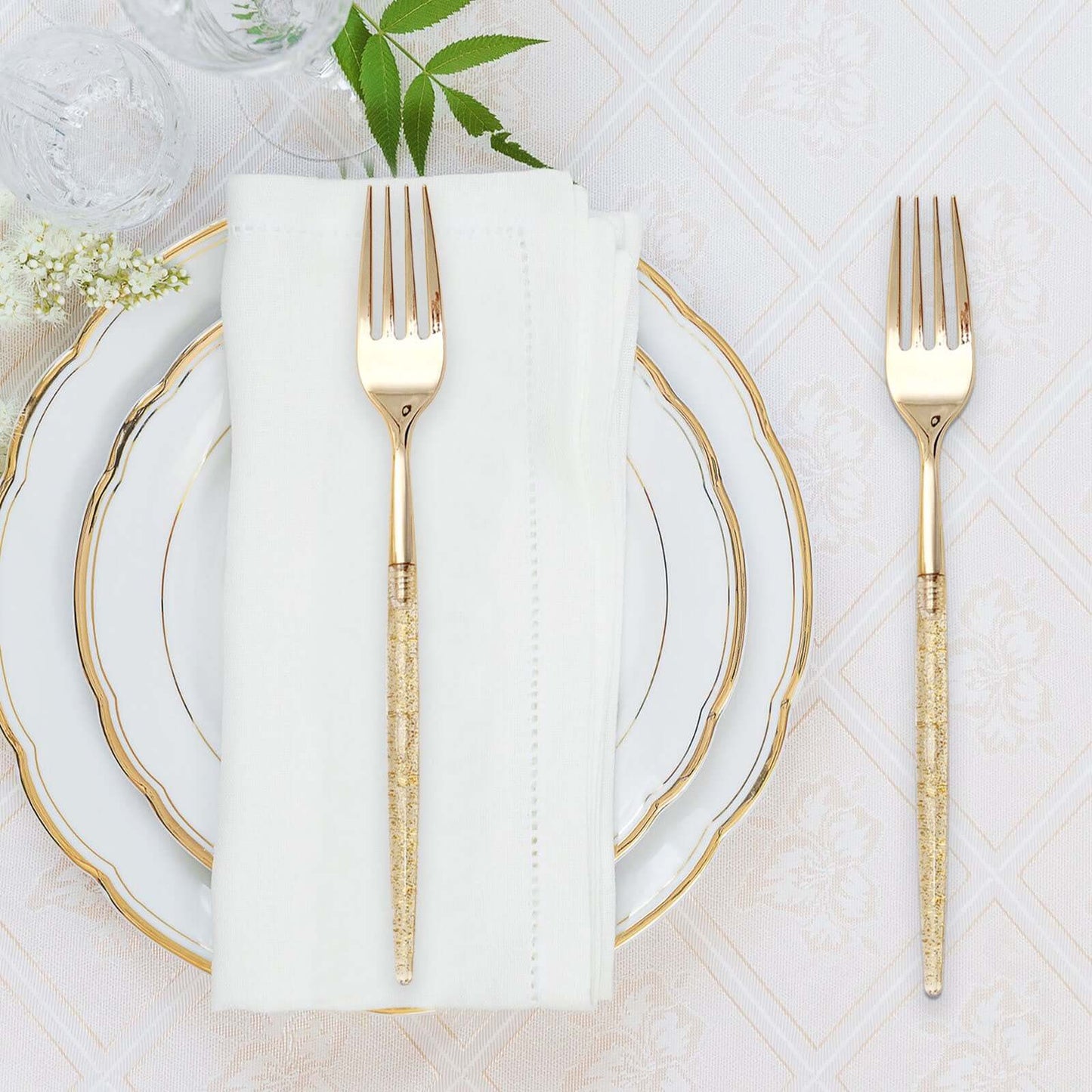 24-Pack Plastic Forks with Gold Glitter - Disposable Silverware Cutlery for Events