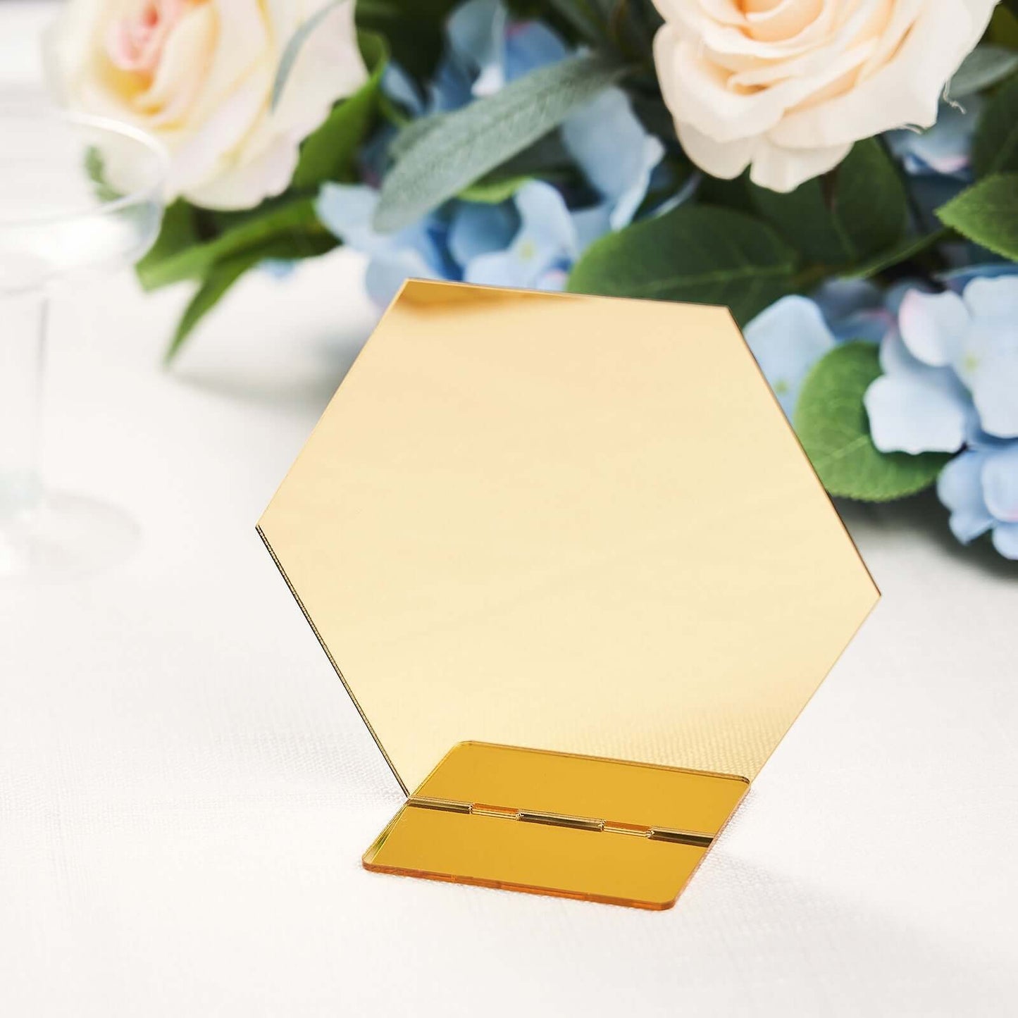 5-Pack Acrylic Table Sign Holders Hexagon Design Gold - Ideal for Modern Event Centerpieces 5"