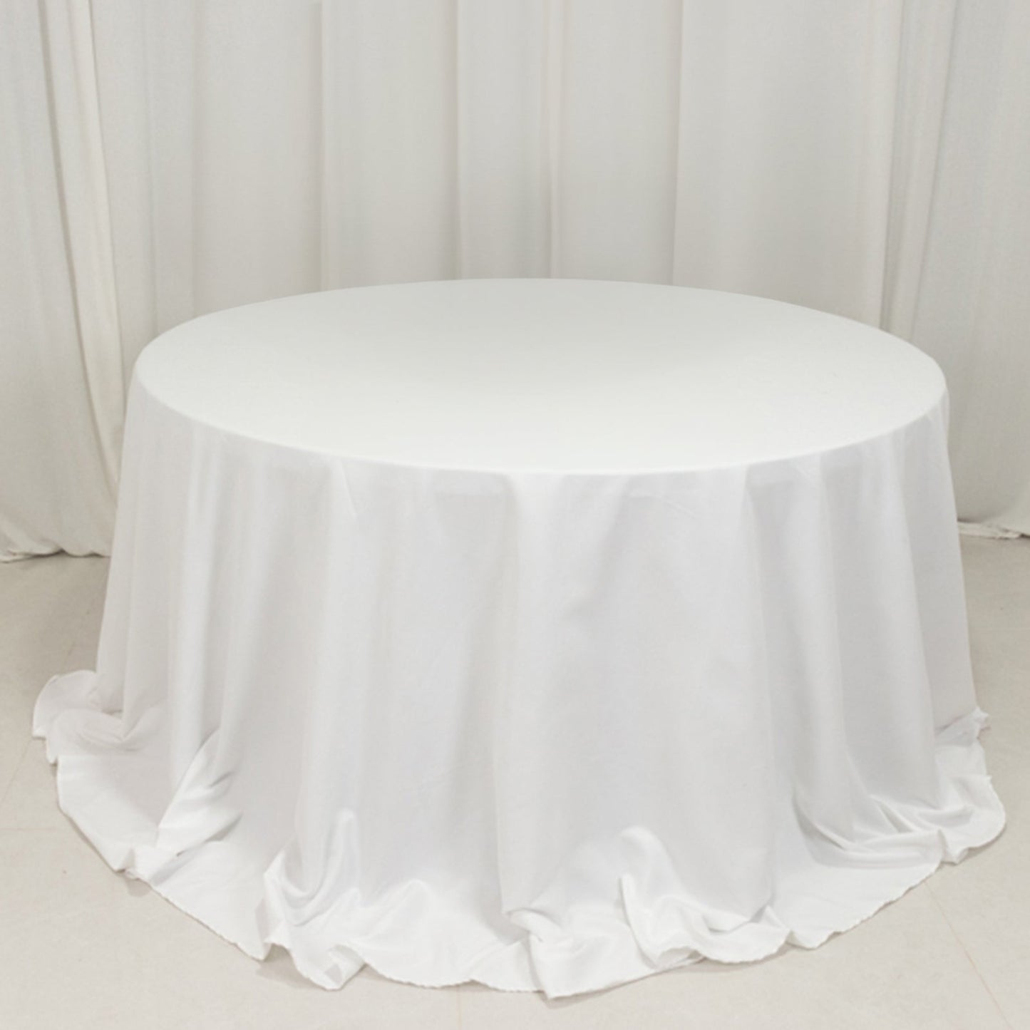 Cotton Blend 132" Round Tablecloth White - Seamless Wrinkle-Resistant Design for Formal Events