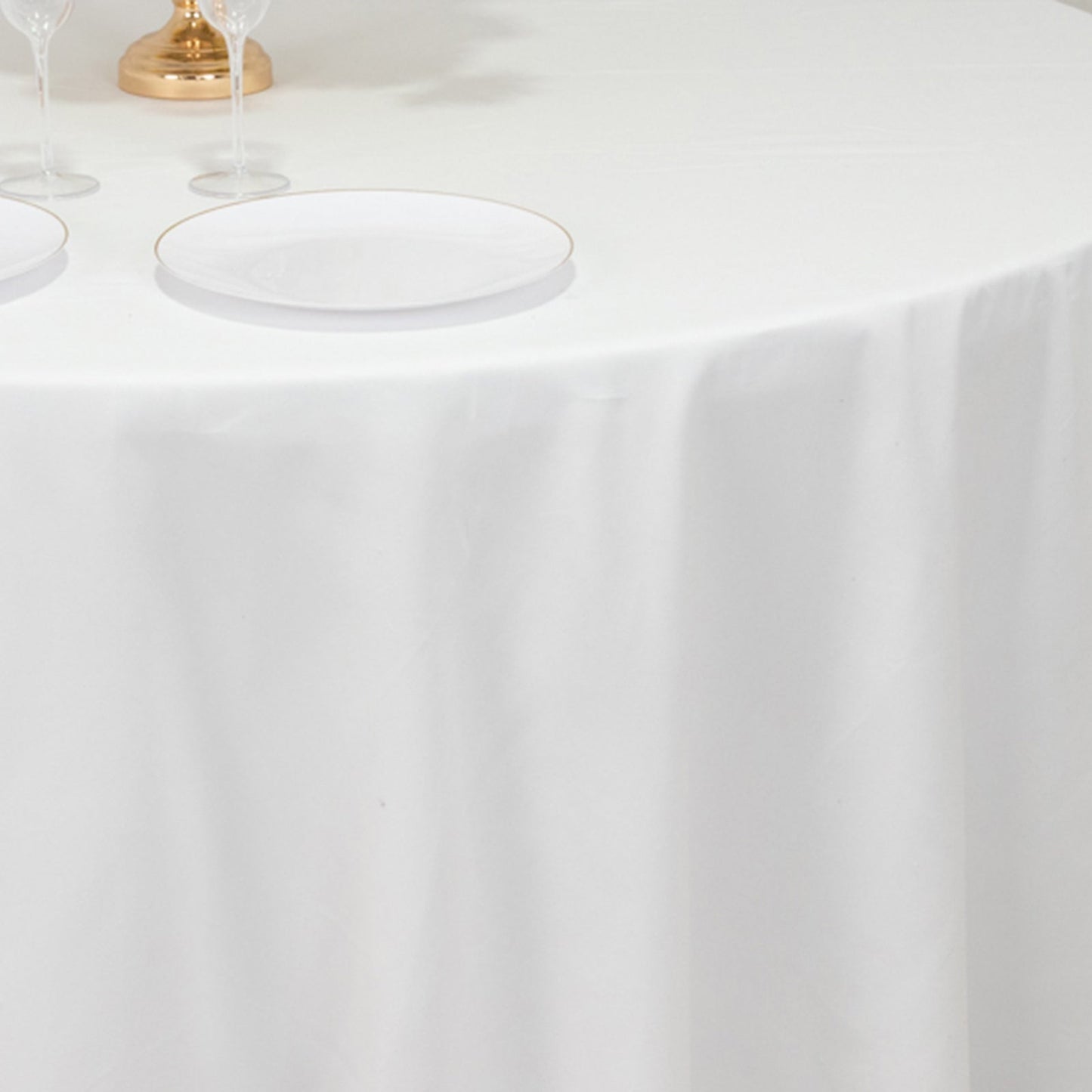 Cotton Blend 120" Round Tablecloth White - Seamless Wrinkle-Resistant Design for Upscale Occasions