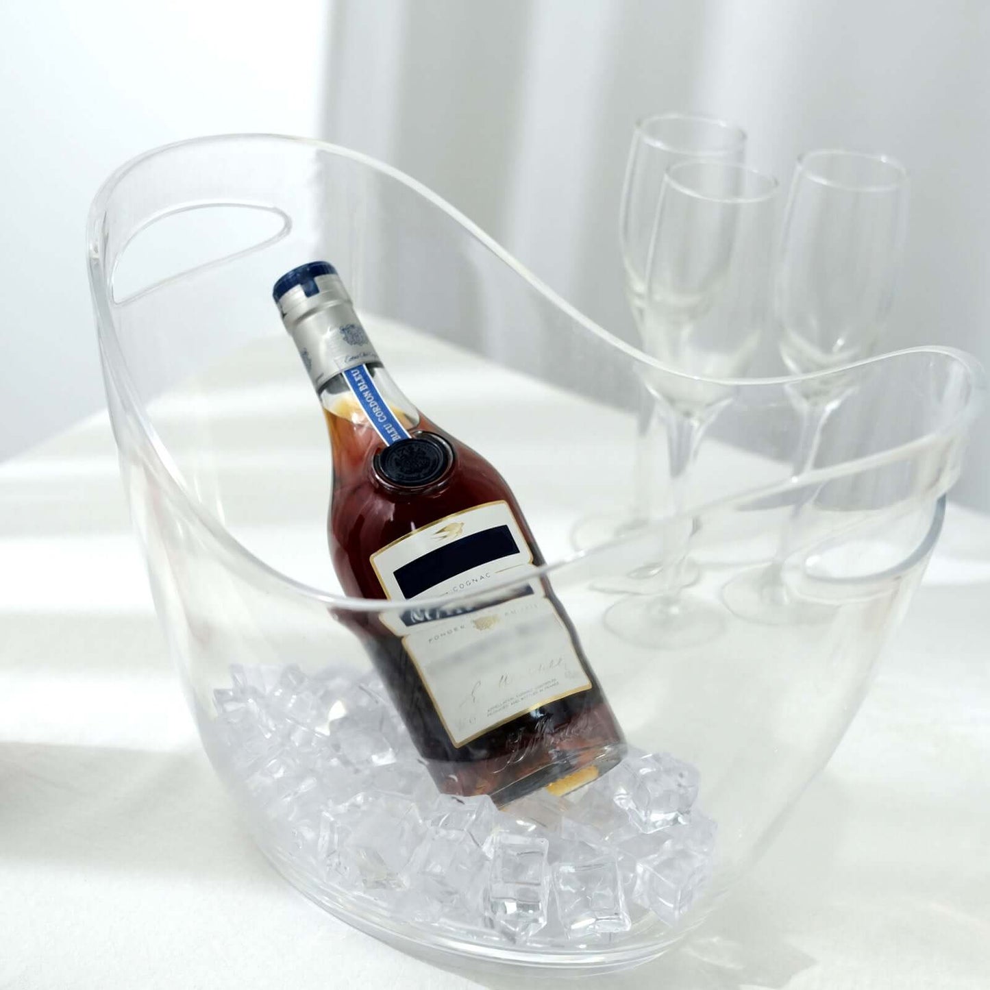 Plastic Ice and Drinks Bucket Clear - Large Capacity Modern Boat Shaped Party Beverage Cooler Storage Tub With Comfortable Handles for Indoor & Outdoor Gatherings 7 Liter