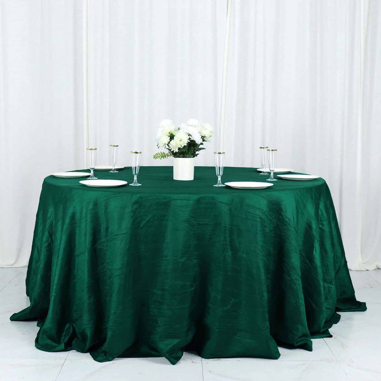 Taffeta 132" Round Tablecloth Hunter Emerald Green - Seamless Accordion Crinkle Table Cover