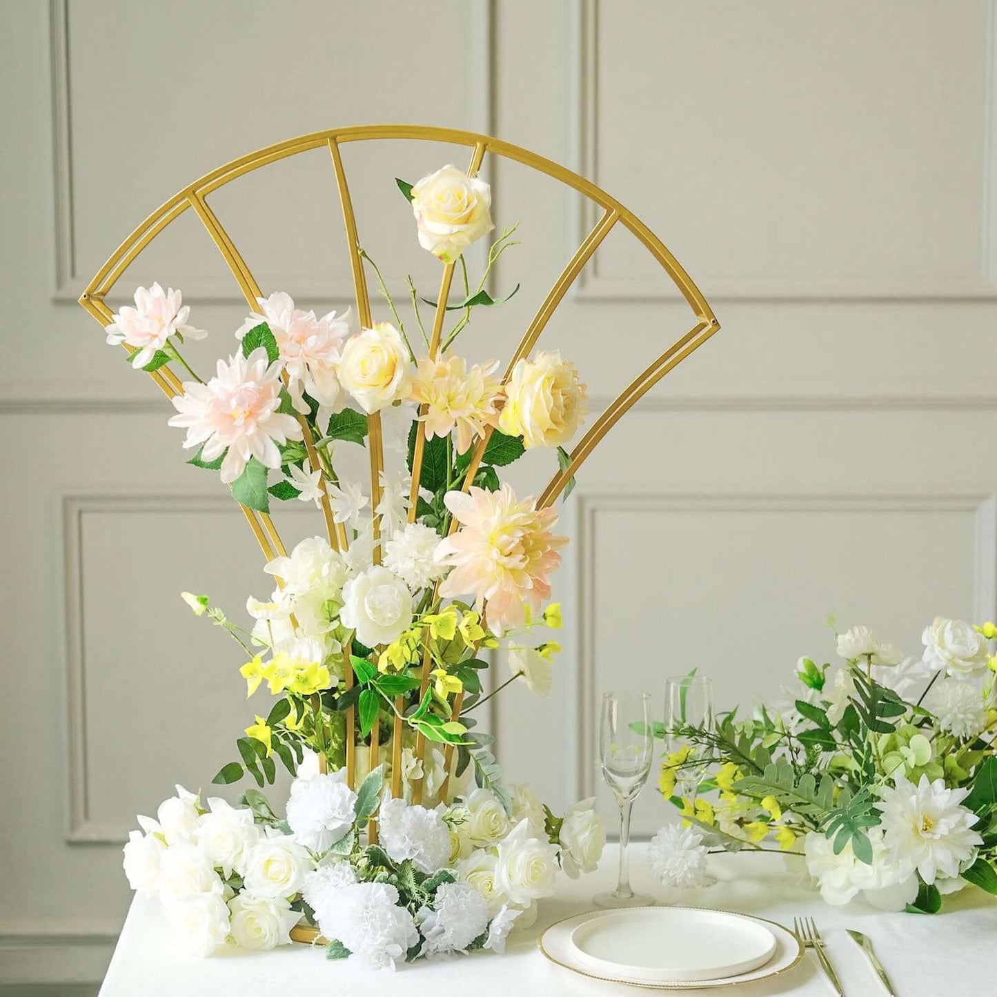 Metal Table Centerpiece Gold Scalloped Fan Shape Design - Wedding Floral Display Flower Frame Stand 32"
