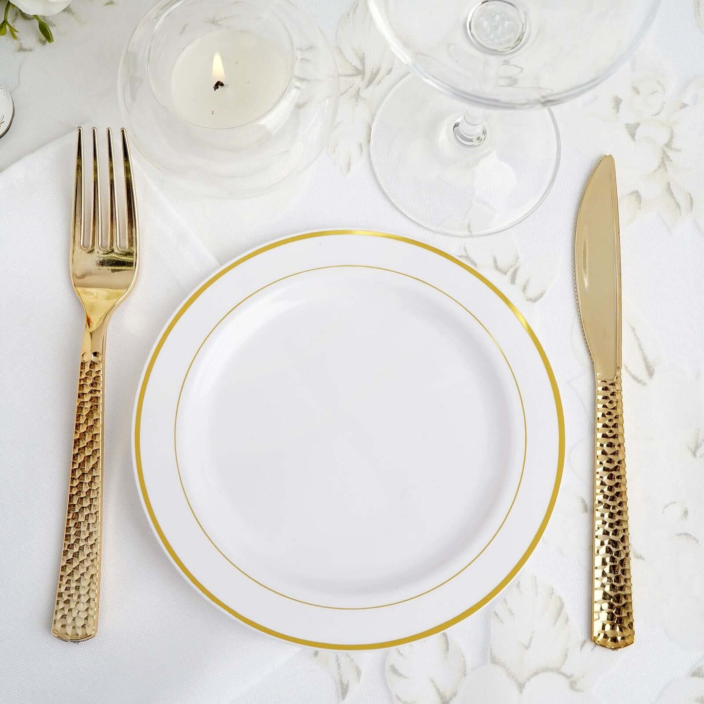 10-Pack Plastic Dessert Plates White with TrÃ¨s Chic Gold Rim - Disposable Plates for Appetizers 6"