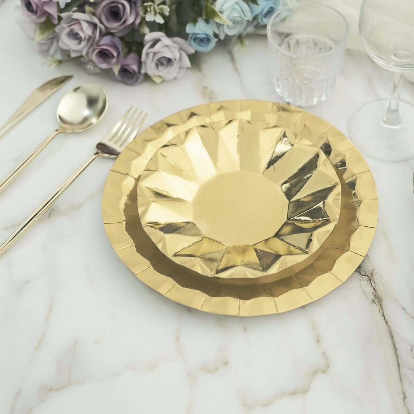25-Pack Paper 9" Round Dinner Plates in Metallic Gold with Geometric Prism Rim - Disposable 400GSM Party Plates for Banquets & Celebrations