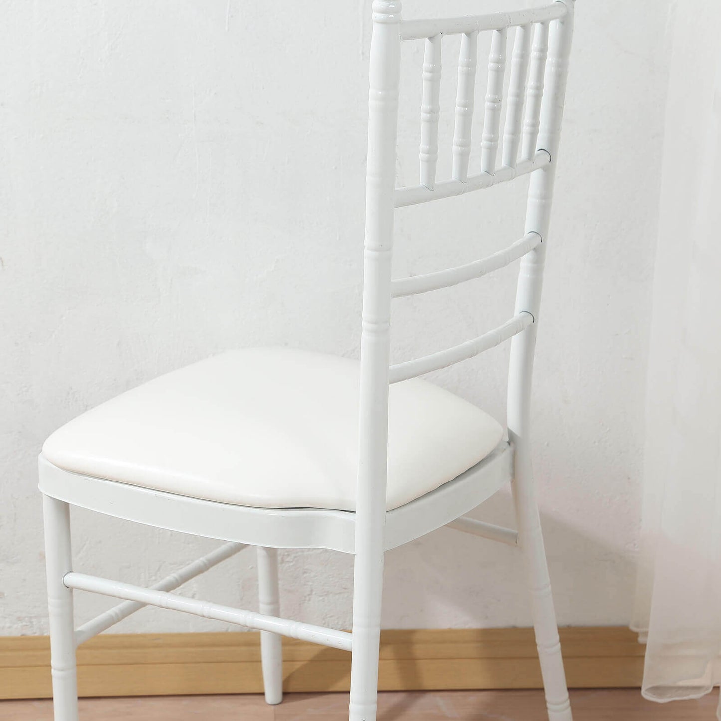 5 Pack PU Leather 1.5" Thick Seat Pads with Wood Backing for Chiavari Chairs White - Memory Foam Tie-Less Non-Slip Design 16"