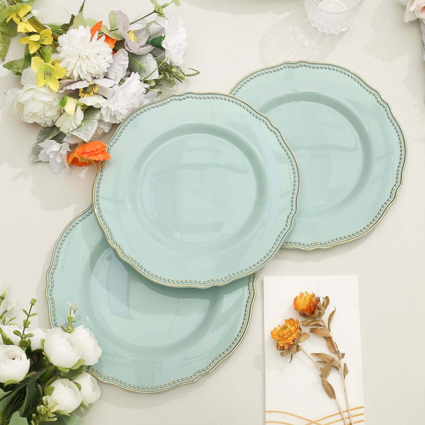 10-Pack Plastic Dinner Plates in Jade with Gold Scalloped Rim - Disposable Party Plates 9"