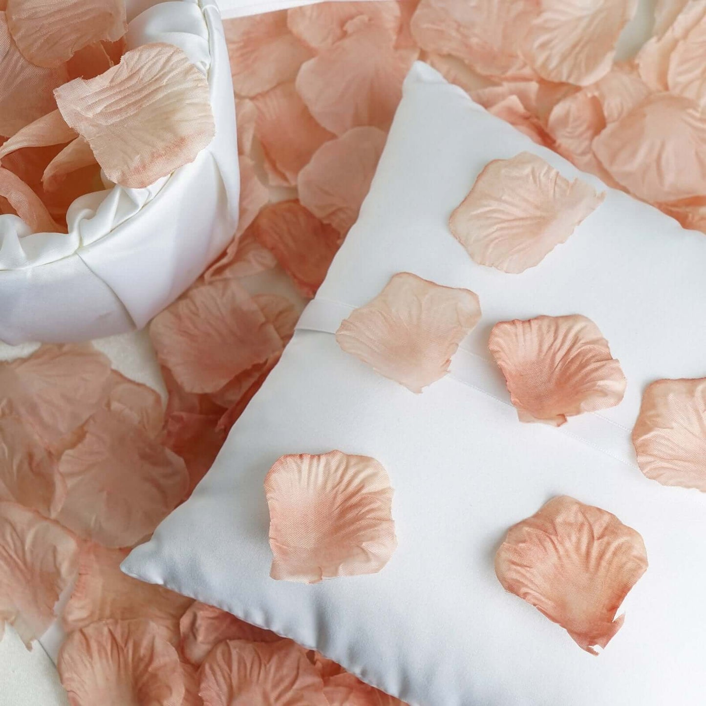 500-Pack Rose Petals Round Design Dusty Rose Silk Confetti - Decorative Scatters for Tables and Floors