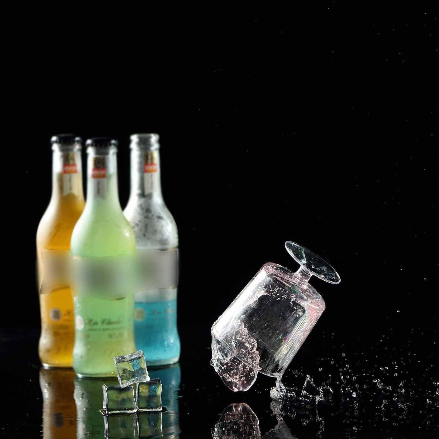 12-Pack Plastic Wine Glasses Clear Short Stem - Durable Disposable Drinkware for Wine 8oz