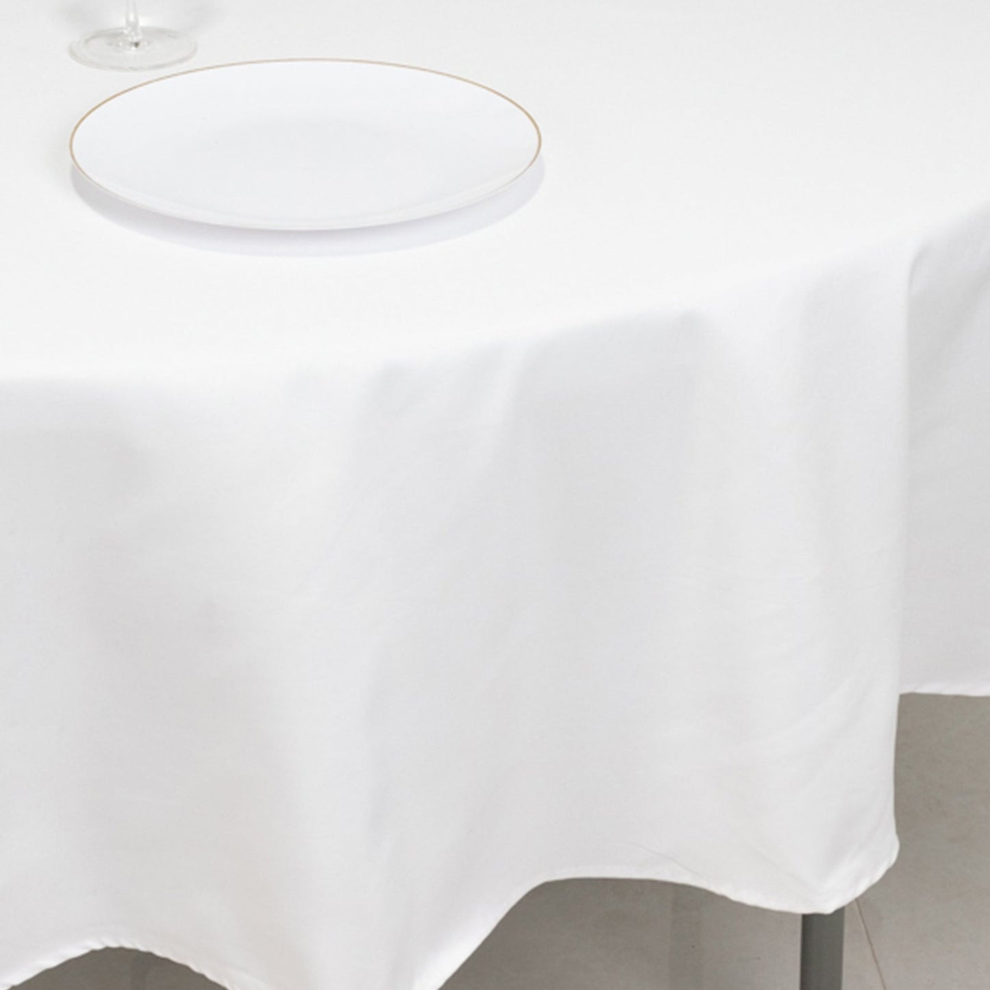 Fire Retardant Premium Polyester 90" Round Tablecloth White - Stylish High-Performance Table Cover for Large Gatherings
