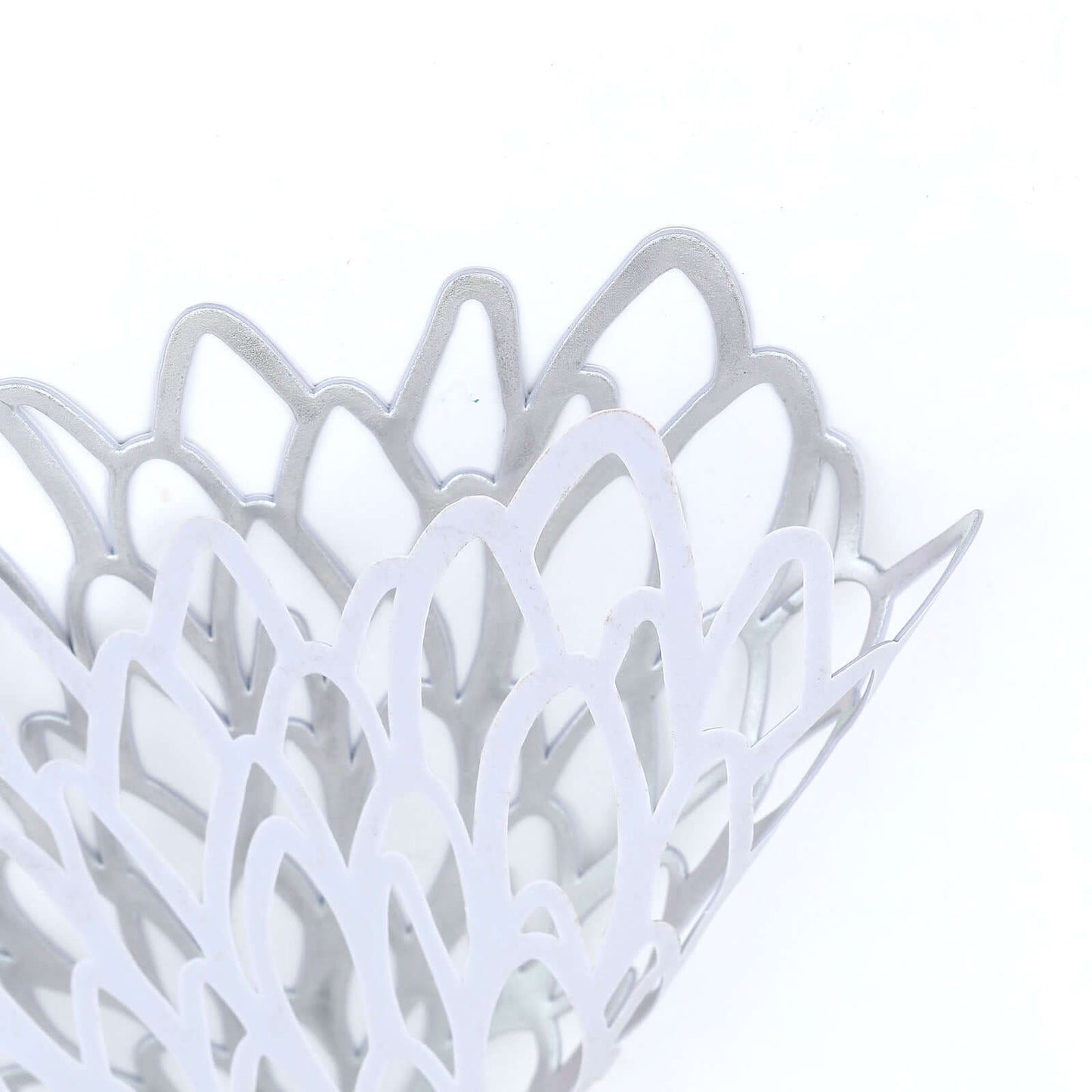 6-Pack Dining Table Mats Floral Design Silver - Metallic Vinyl Round Non-Slip Mats for Tables 15"