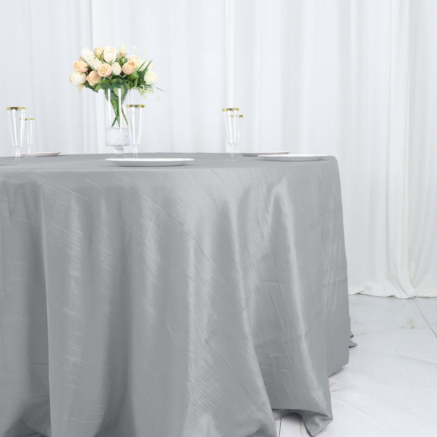 Taffeta 132" Round Tablecloth Silver - Seamless Accordion Crinkle Table Cover