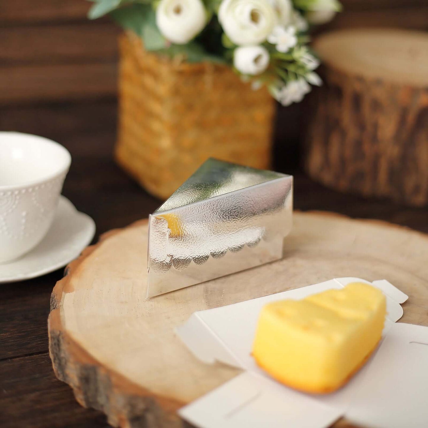 10-Pack Cardstock Triangle Cake Slice Boxes Silver with Scalloped Top 4"x2.5"