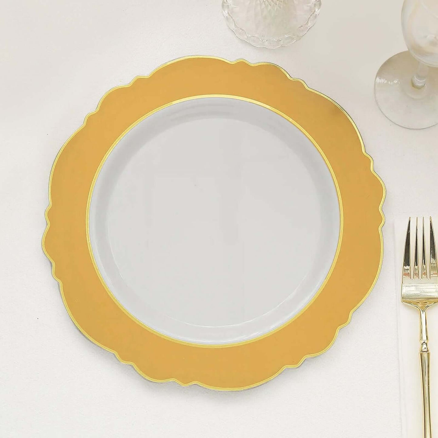 10-Pack Plastic 10" Round Dinner Plates in White with Gold Blossom Design & Gold Edging - Disposable Party Plates for Modern & Classy Table Decor
