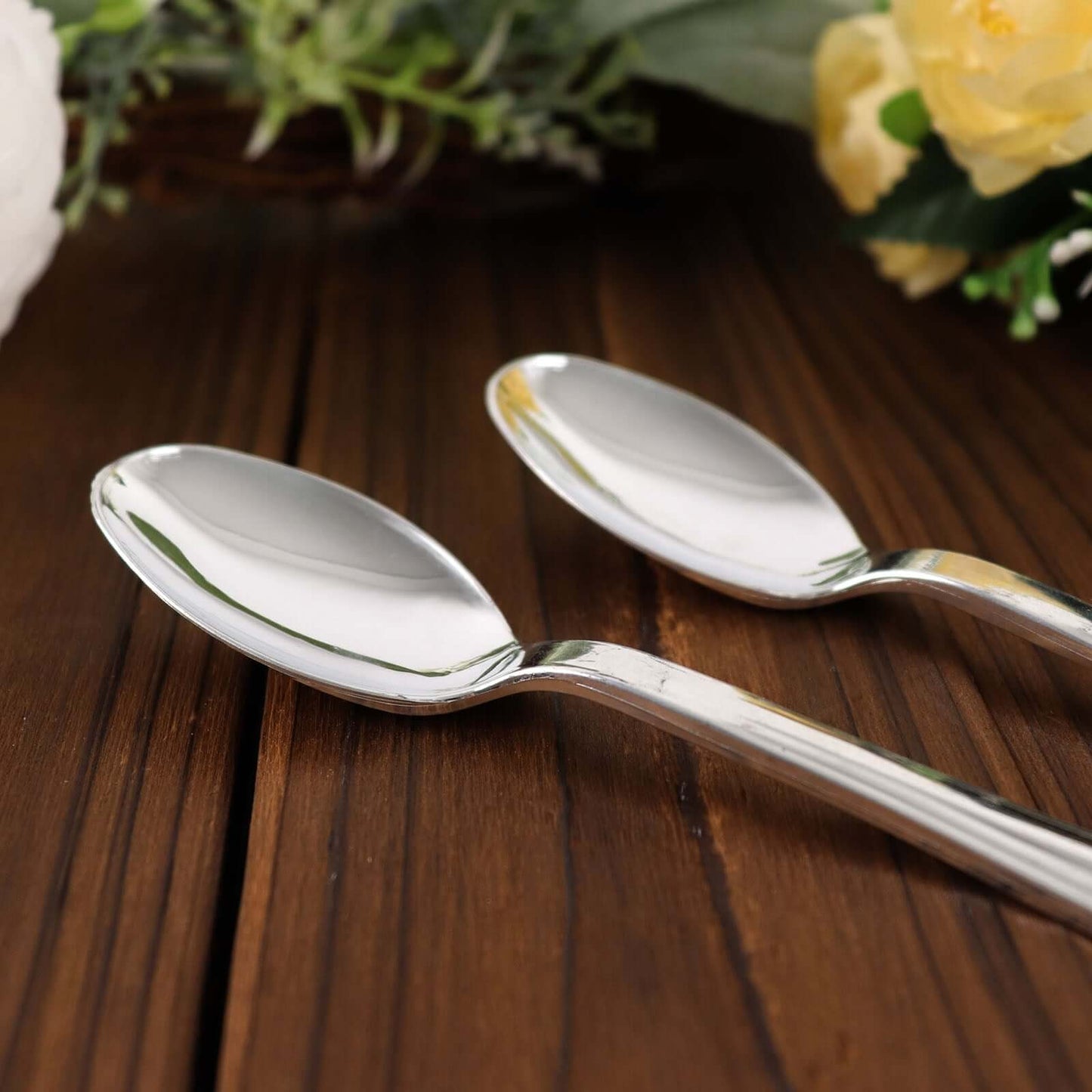 25-Pack Plastic Spoons Silver Heavy Duty with Fluted Handles - Reliable Disposable Cutlery 7"
