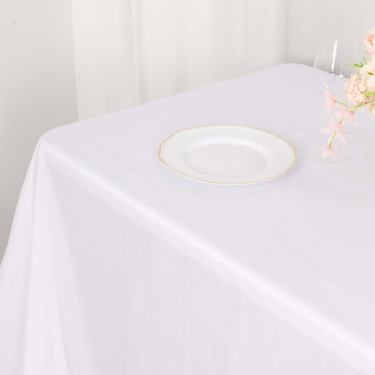 Polyester 90"x132" Rectangle Tablecloth White - Rounded Corners and Seamless Design for Sophisticated Gatherings
