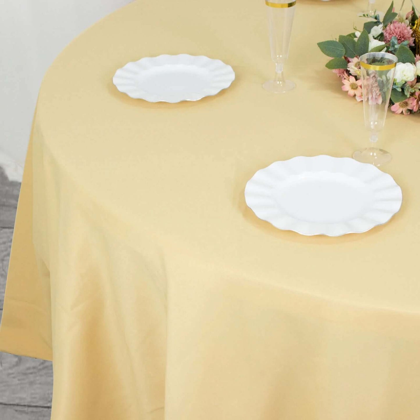 Premium Polyester 132" Round Tablecloth Champagne - Seamless 220GSM Wrinkle-Resistant Table Cover