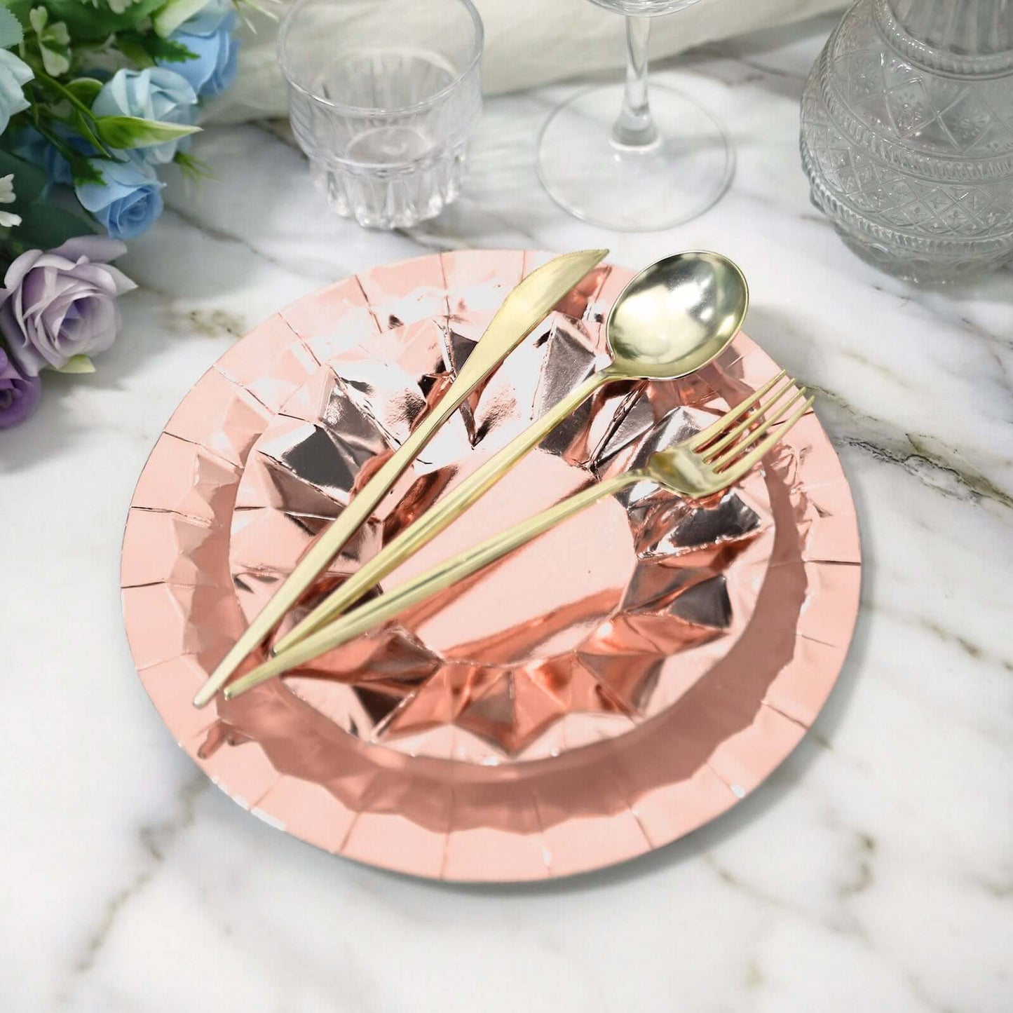 25-Pack Paper 9" Round Dinner Plates in Metallic Rose Gold with Geometric Prism Rim - Disposable 400GSM Party Plates