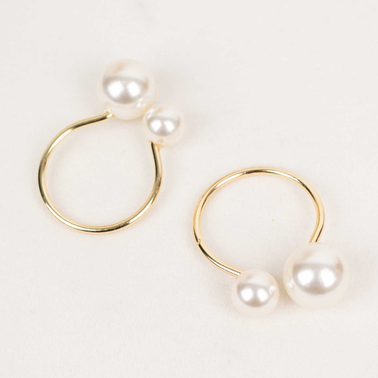 10 Pack White Pearl Gold Metal Napkin Holders Dining Table Decor, Elegant Round Wedding Napkin Rings - 2.5"