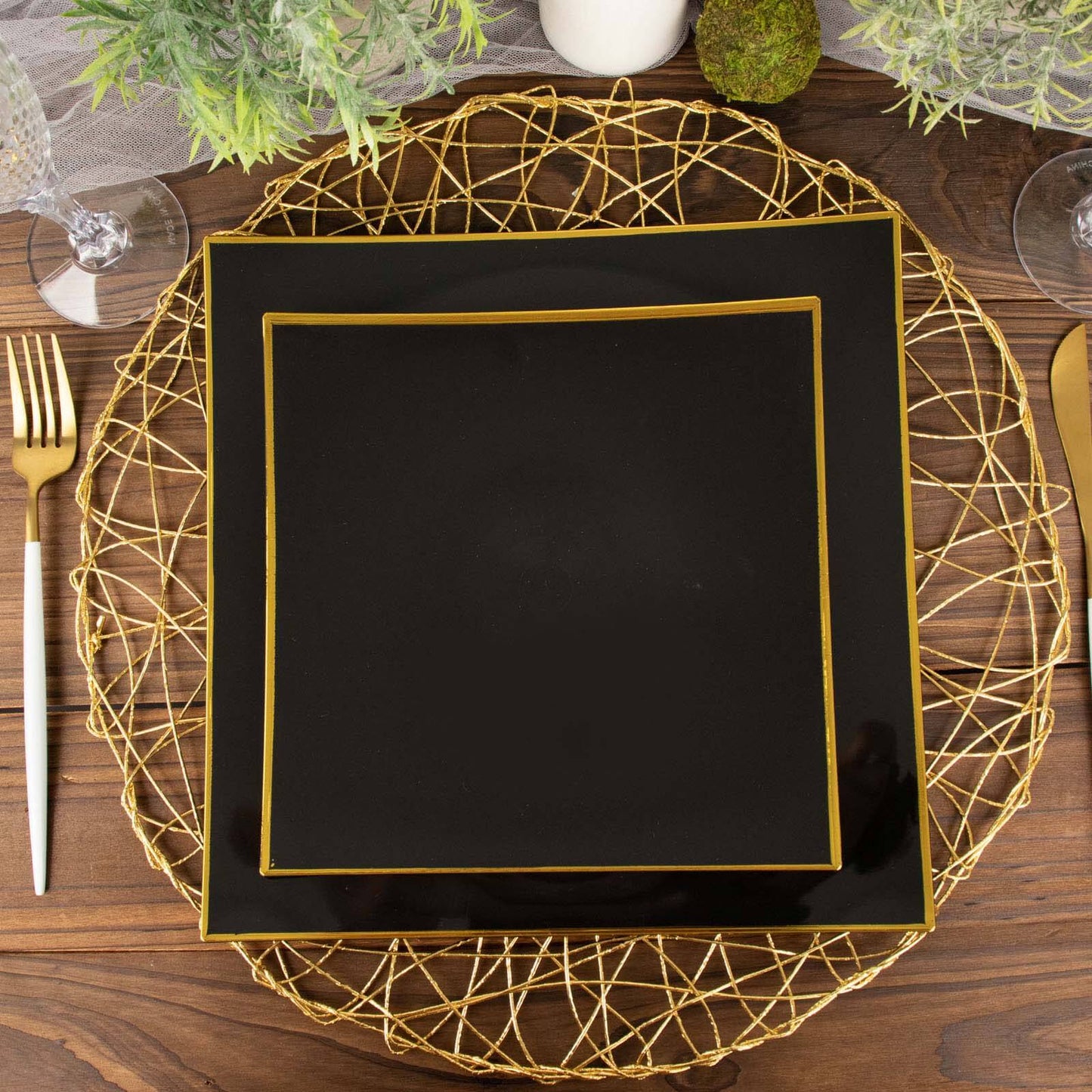 10-Pack Plastic 10" Square Dinner Plates in Black Concave Style with Gold Rim - Modern Disposable Party Plates