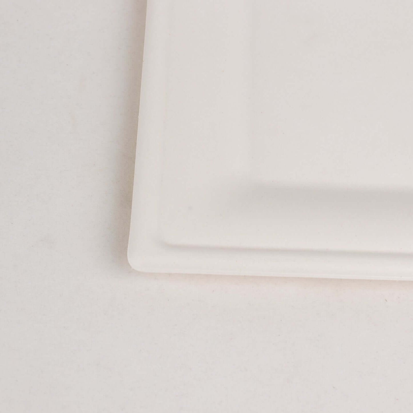 50-Pack Bagasse 10" Square Dinner Plates in White with Wide Rim - Eco Friendly Biodegradable Sugarcane Party Plates for Events