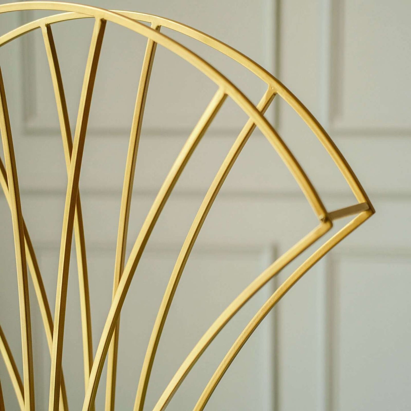 Metal Table Centerpiece Gold Scalloped Fan Shape Design - Wedding Floral Display Flower Frame Stand 32"