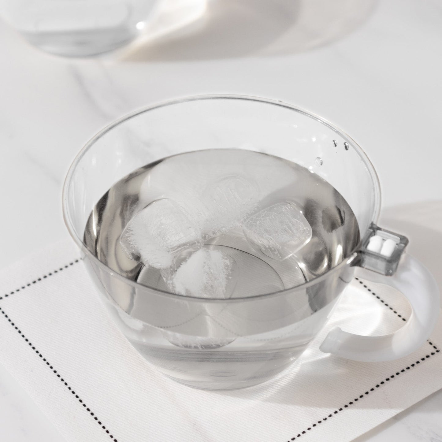 24-Pack Disposable Plastic Coffee Cups with Handles - 6oz Clear Hard Tea Mugs for Hot Beverages