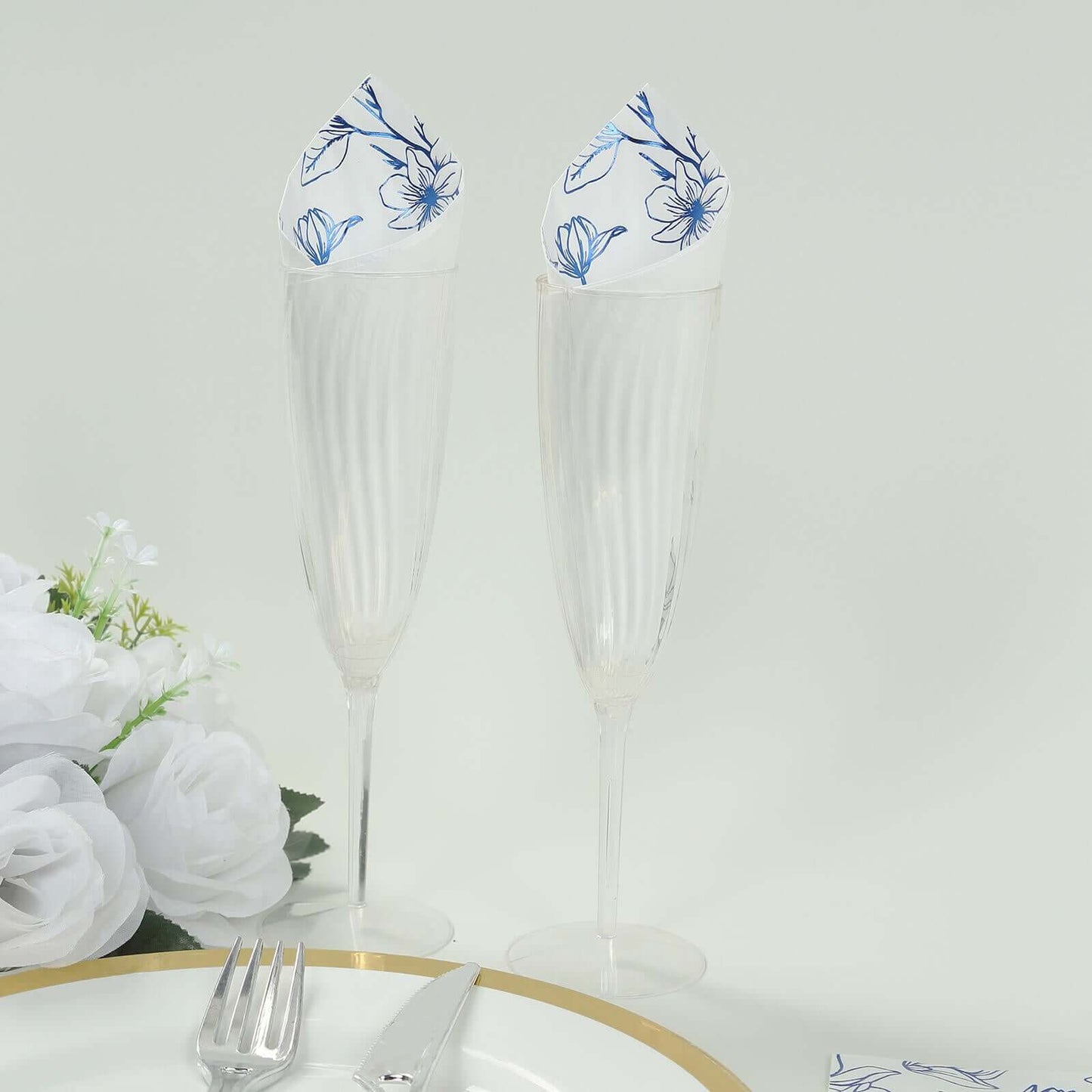 50-Pack Paper Dinner Napkins White with Blue Magnolia Flowers Print 2-Ply - Disposable Soft Napkins for Parties