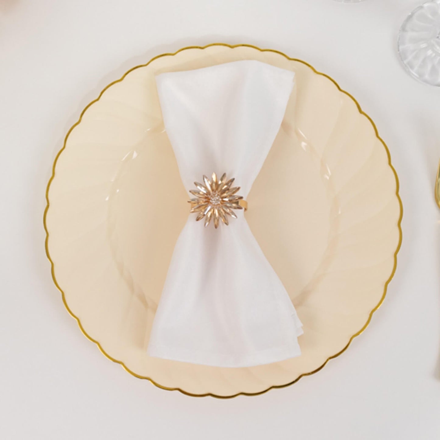 10-Pack Plastic 10" Round Dinner Plates in Ivory with Gold Flair Rim - Disposable Party Plates