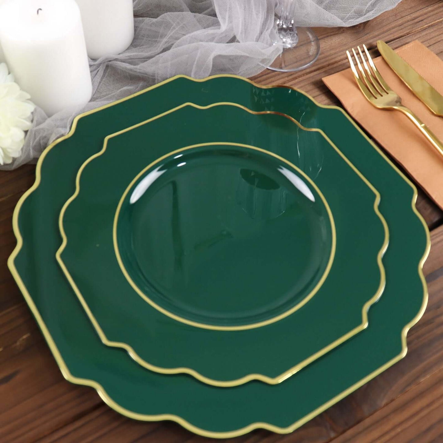 10-Pack Plastic Dinner Plates in Hunter Emerald Green Baroque Design with Scalloped Gold Rim - Heavy Duty Disposable Party Plates 11"