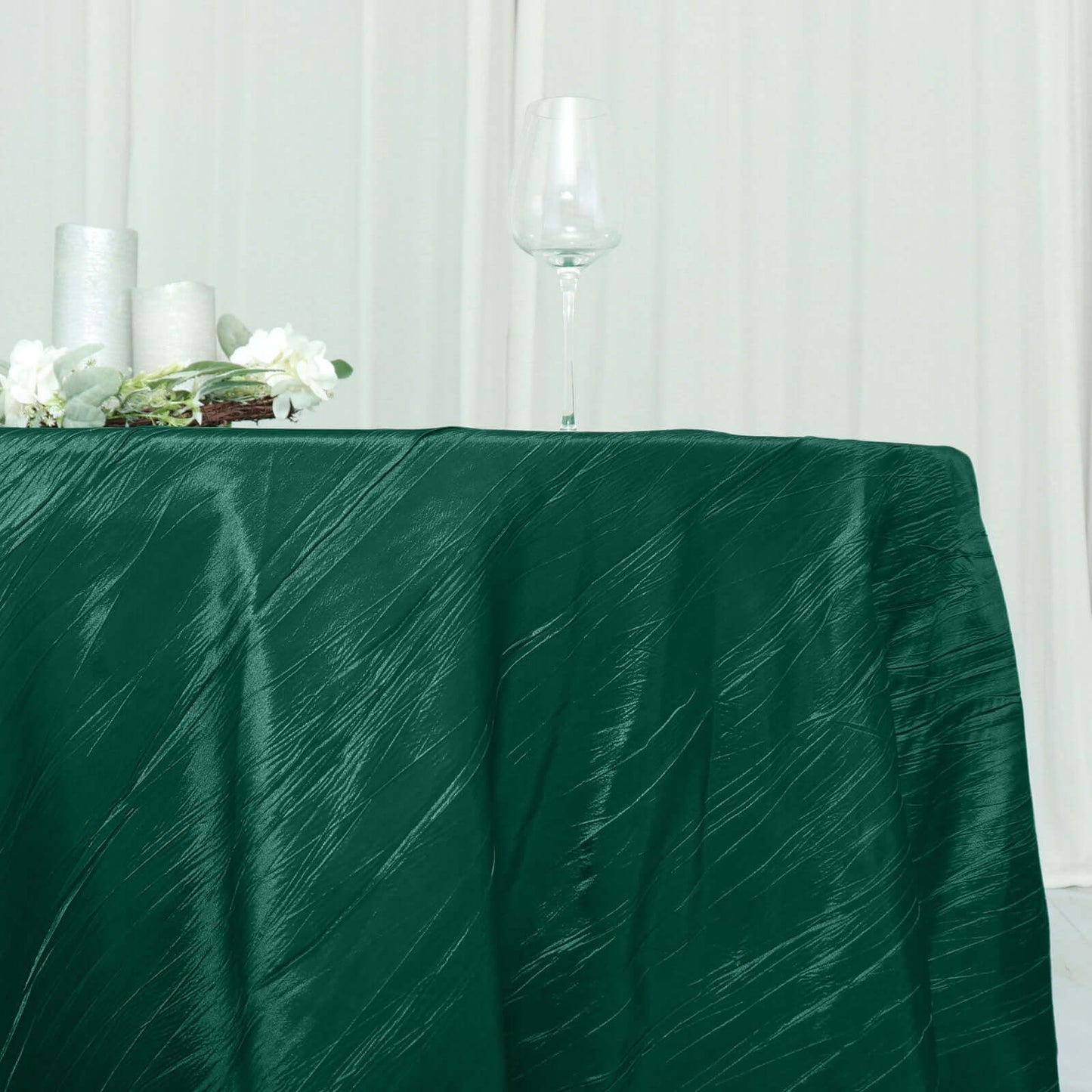 Taffeta 120" Round Tablecloth Hunter Emerald Green - Seamless Accordion Crinkle Table Cover