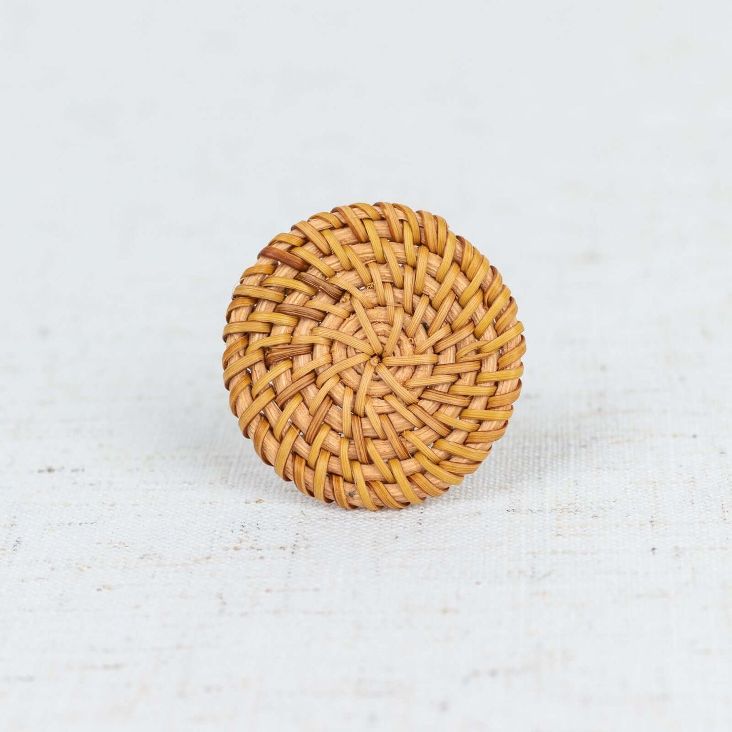 4 Pack 2" Natural Rustic Style Jute Rattan Metal Napkin Rings, Handmade Boho Chic Woven Serviette Buckle Holders