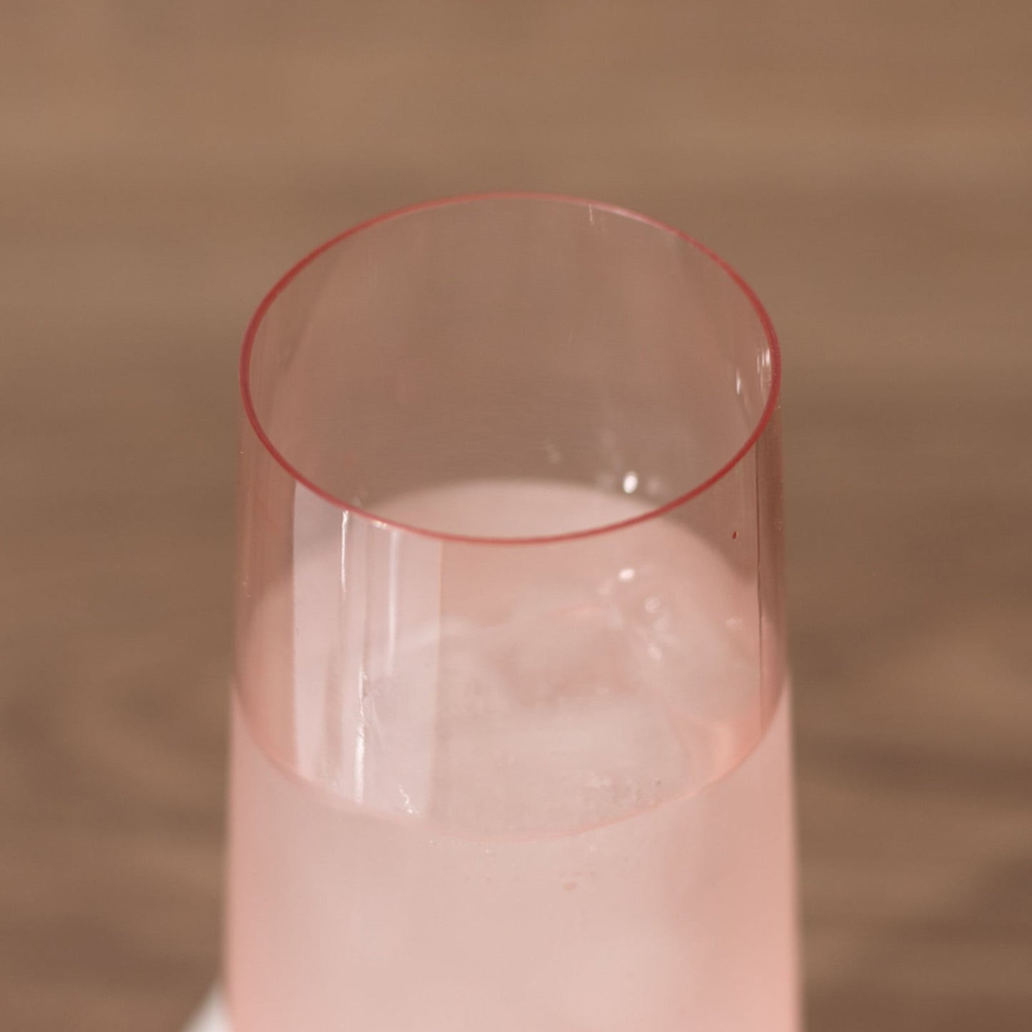 12 Pack Plastic Champagne Glasses in Transparent Blush, Reusable Lightweight Champagne Flutes 9oz