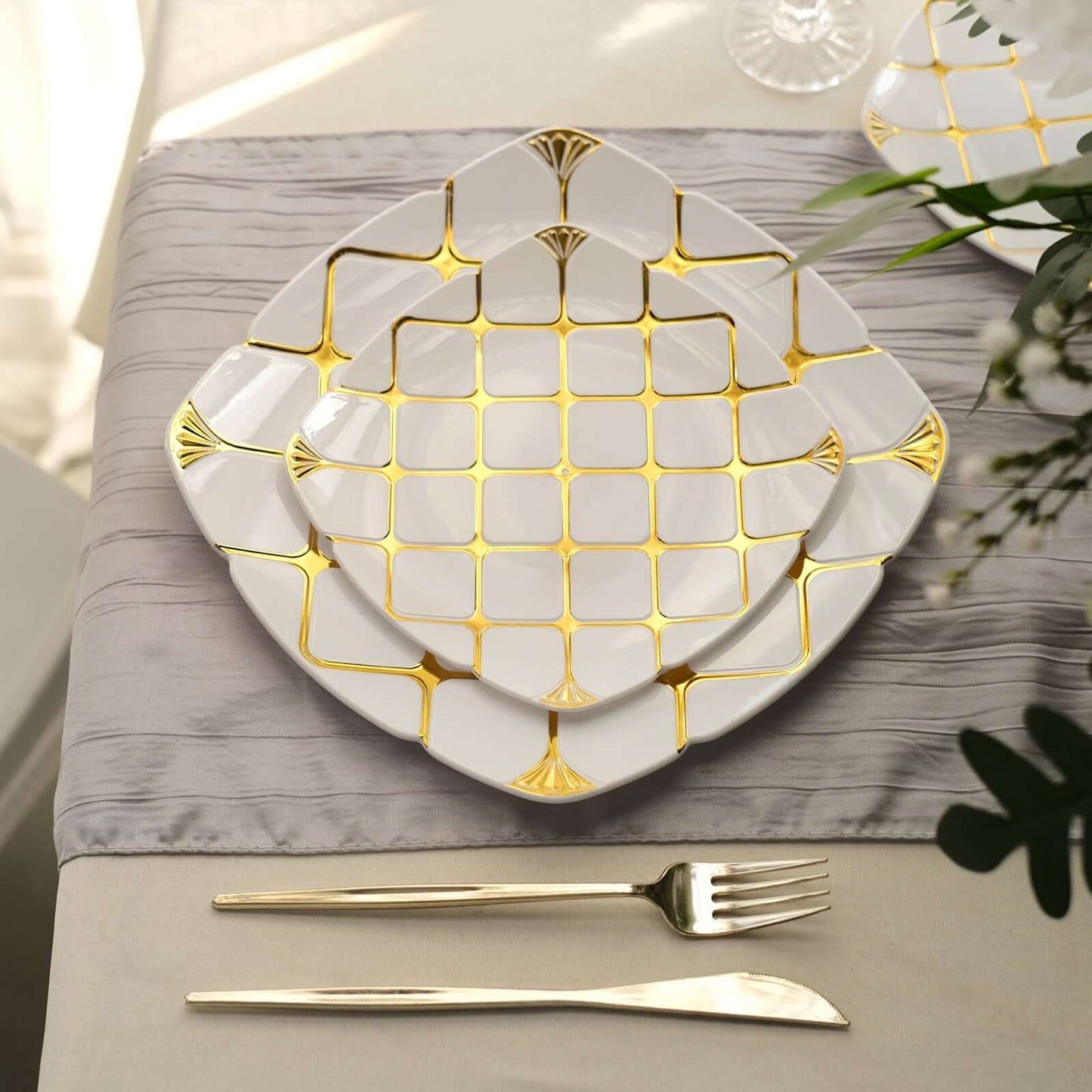 10-Pack Plastic 10" Square Dinner Plates in White with Gold Diamond Lattice Pattern - Disposable Party Plates for Weddings, Banquets & Special Events