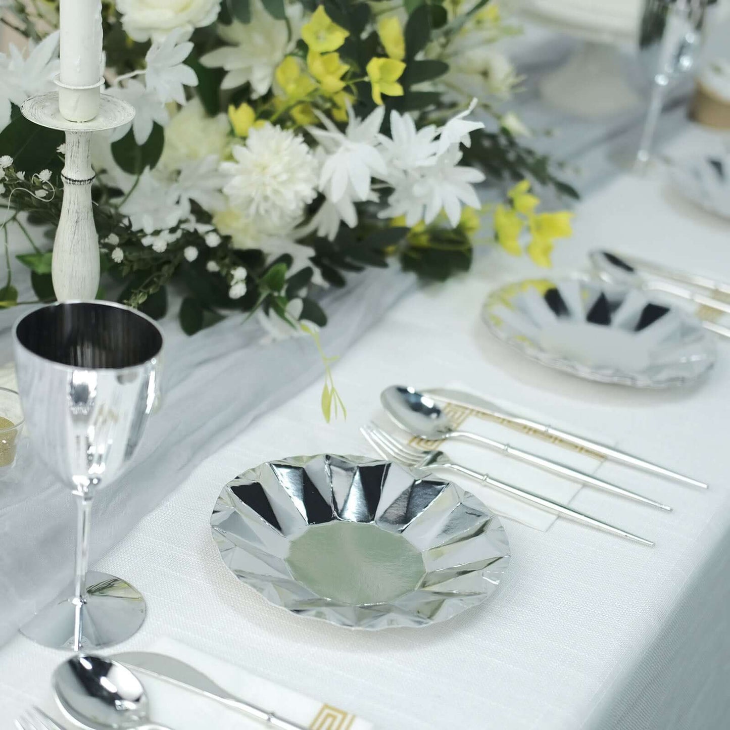 25-Pack Paper 7" Round Dessert Plates in Metallic Silver with Geometric Prism Rim - Disposable 400GSM Appetizer Salad Plates