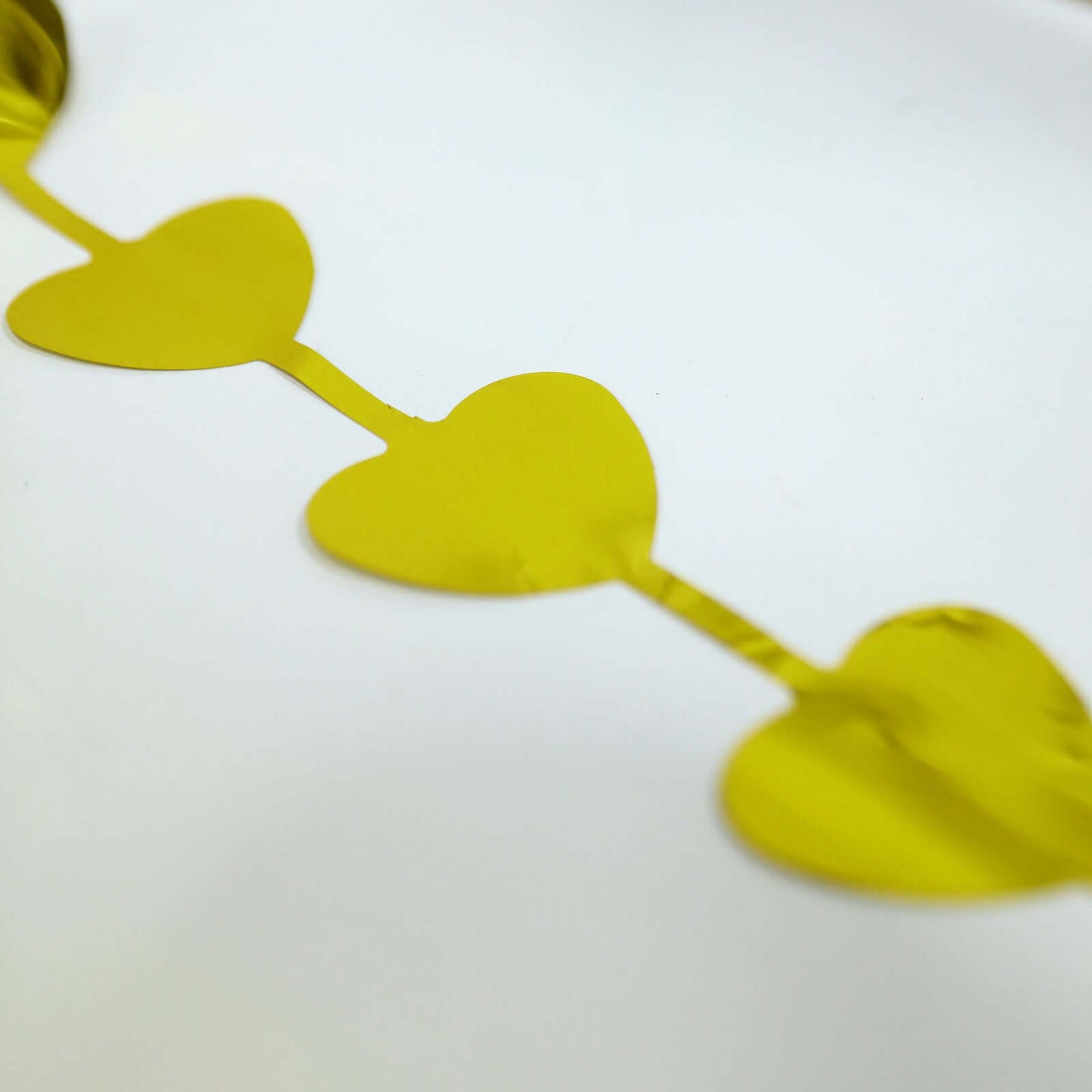 Gold Heart Chain Foil Fringe Curtain Party Backdrop, Metallic Gold Tinsel Streamer Party Decor - Door Window Foil Curtain - 3ftx6.5ft