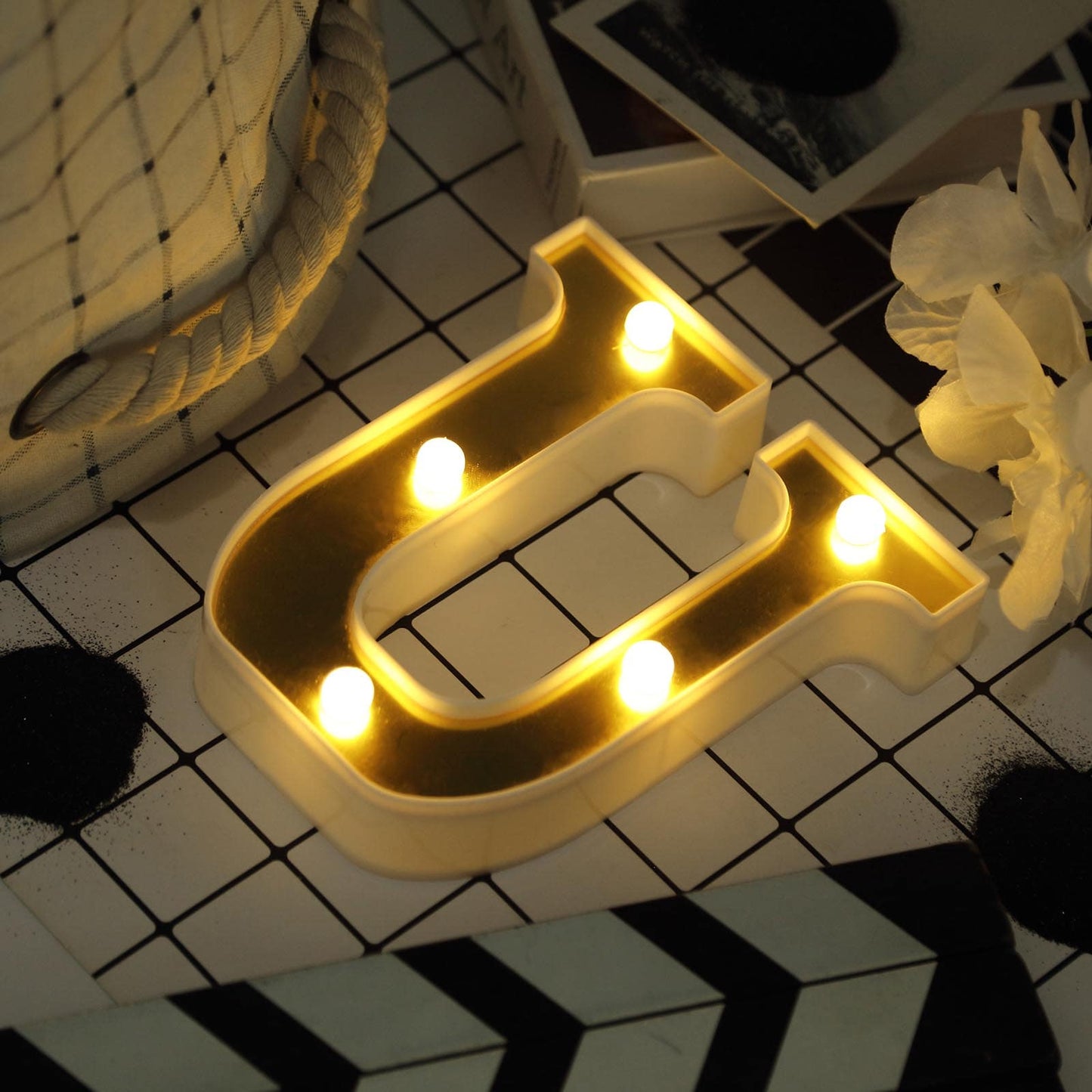 3D Marquee Letter "U" Warm White 5 LED Lights Gold - Chic Light-Up Decor for Events 6"